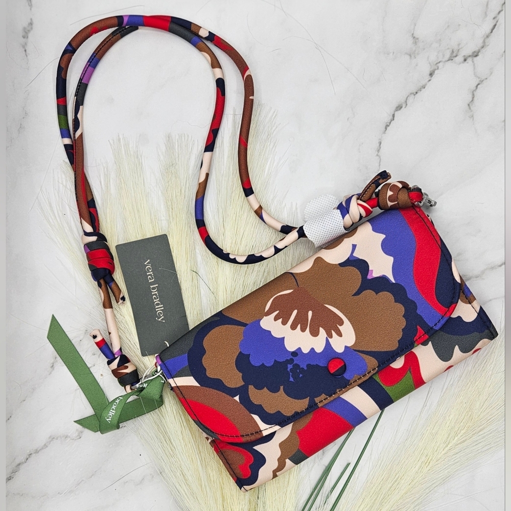 Vera Bradley nwt floral abstract The Wildwood Wallet Crossbody